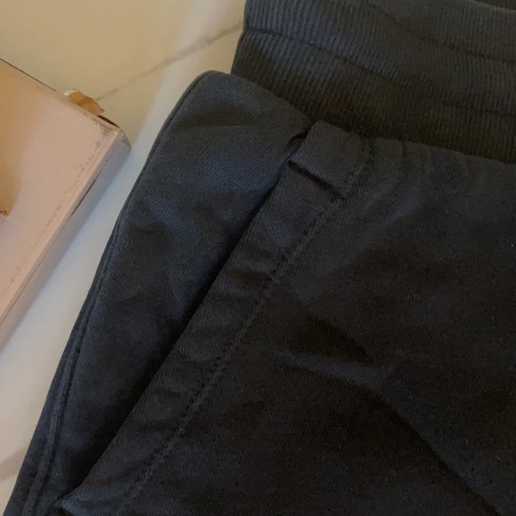 Goodthreads Sweat Shorts - Size Medium - Picture 5 of 6